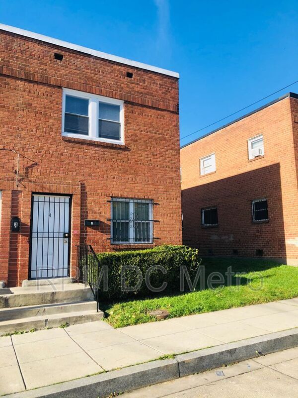 2426 Queens Chapel Rd NE 2426 Queens Chapel Rd NE Washington DC 20018