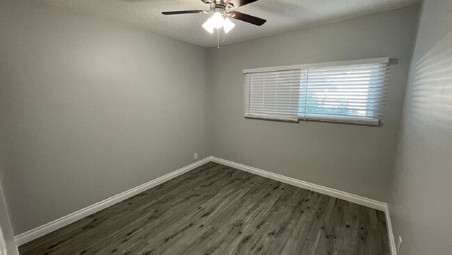 Building Photo - 9665 Glandon St