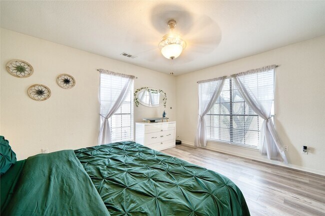 Building Photo - 10912 Gulf Fwy