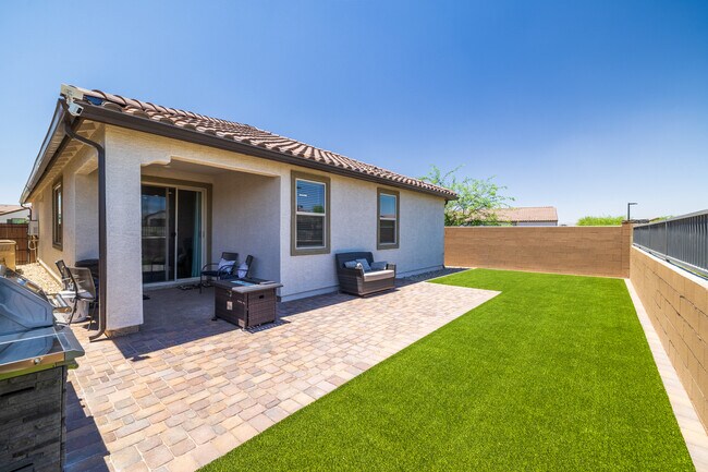 North-facing rear patio for shade! - 8924 W Solano Dr