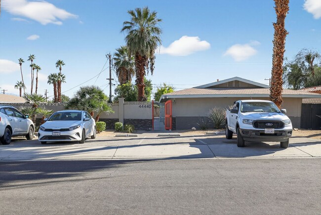 Building Photo - 44440 Acacia Dr