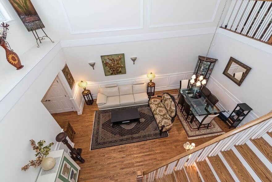 Building Photo - 9 Briar Ridge Dr