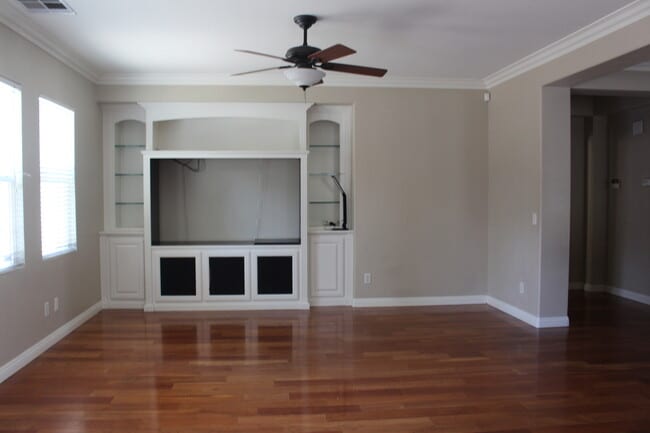 Building Photo - Beautiful 3 Bedrooms 2 Baths Home located in Rancho Cucamonga.