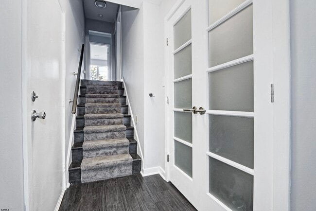 Building Photo - 903 Harbour Cove