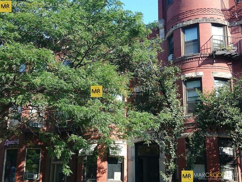 Building Photo - 291 Newbury St