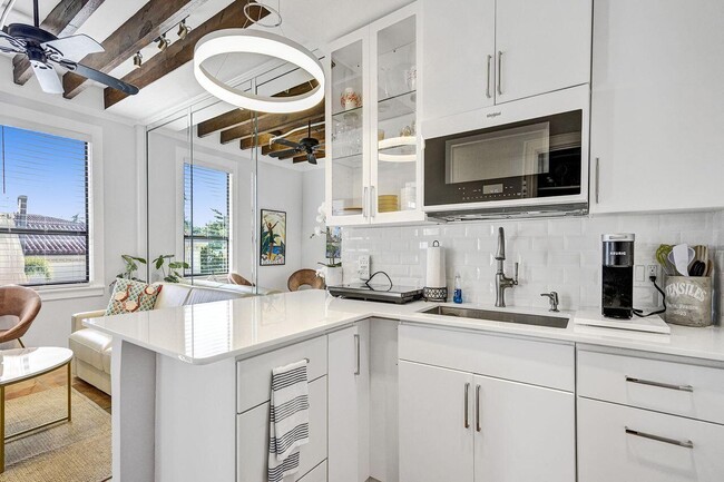 Building Photo - 235 Sunrise Ave