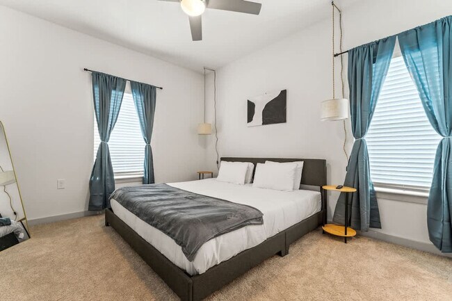 Building Photo - 14532 Star Water Rd