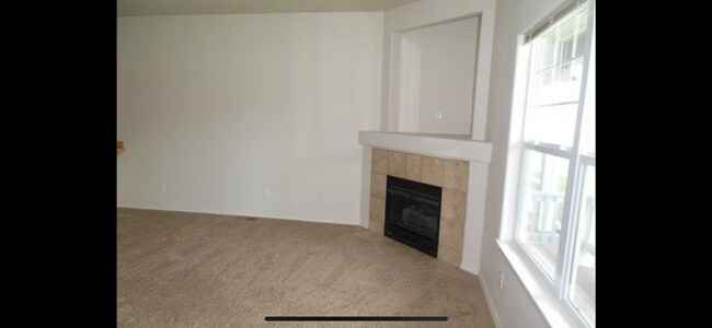 Building Photo - 3205 NW Foxtail Pl