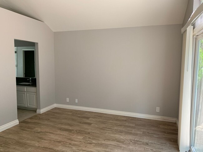 Building Photo - 13742 Grand Isle Dr