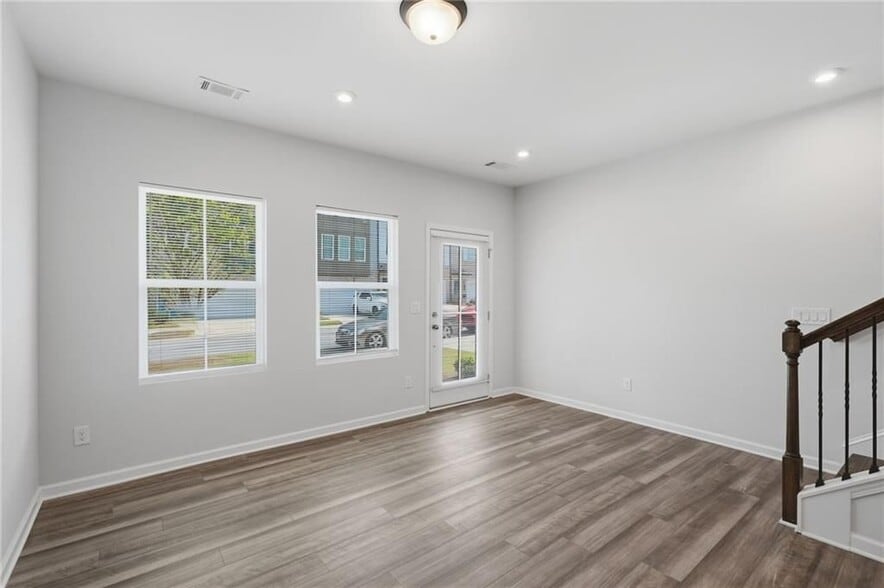Building Photo - 1422 Creekside Cir NW