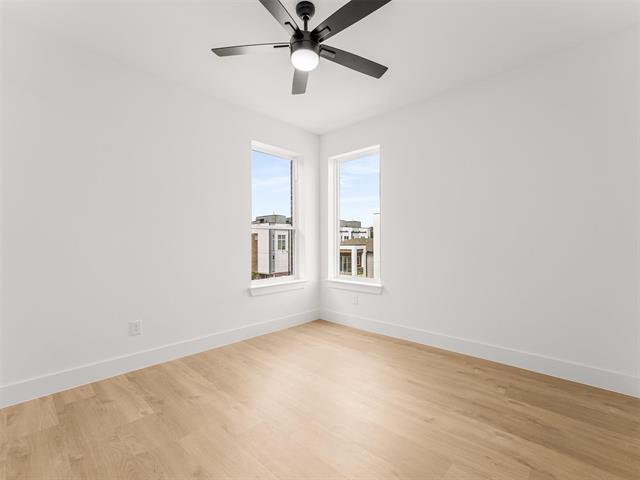 Building Photo - 2019 N Prairie Ave