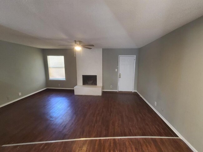 Building Photo - 3117 Las Vegas Trail