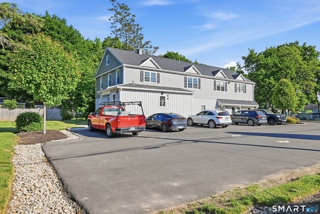 Building Photo - 111 Laurel Ct