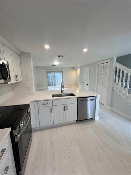 Building Photo - 67 SW 3rd St