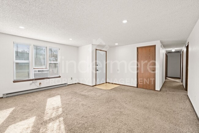 Building Photo - **Half Off first full month special** Fantastic 3-Bedroom Home In Liberty Lake