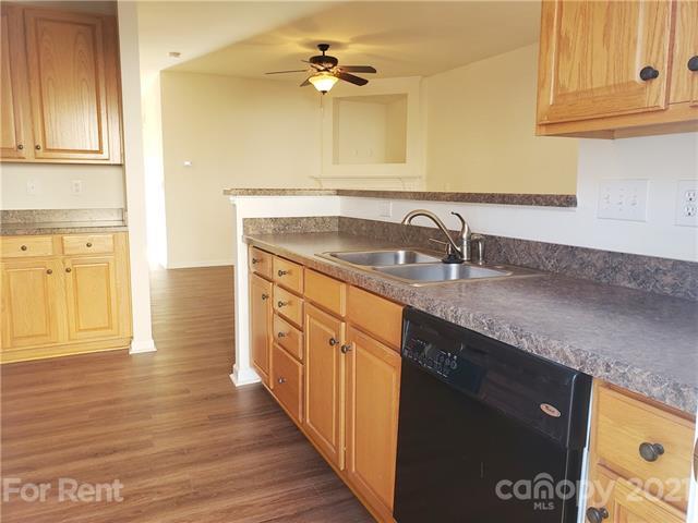 Building Photo - 14649 Lions Paw St