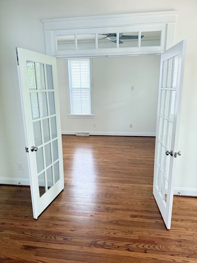 Building Photo - Charming 4-Bedroom Home in Monteith Park – Prime Huntersville Location