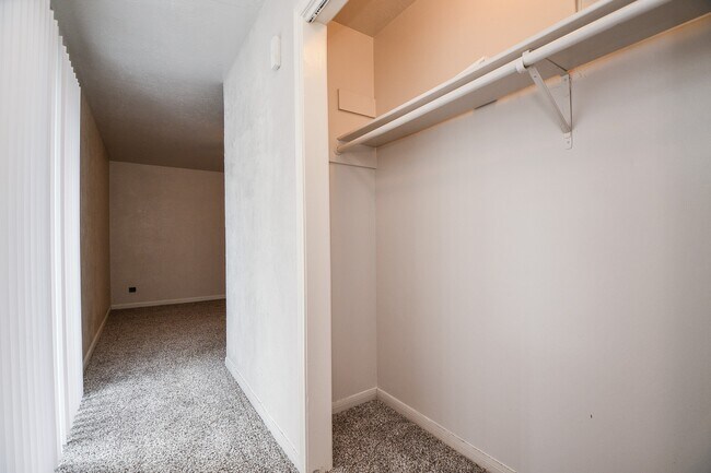 Building Photo - 6411 Teal Run Dr