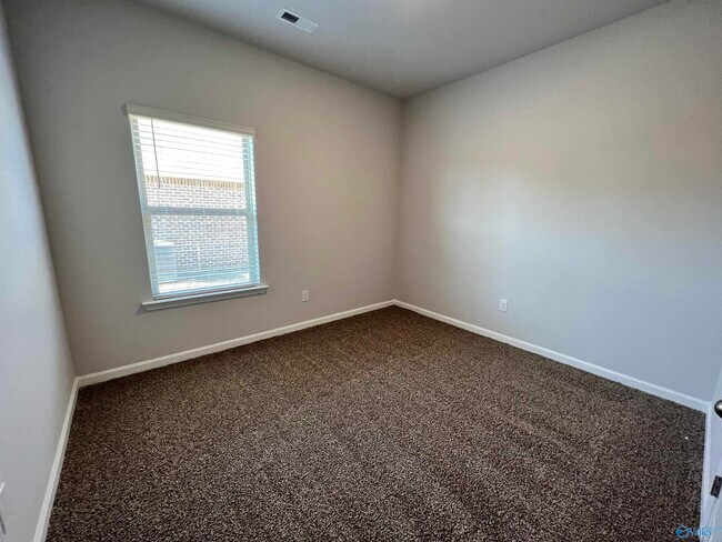 Building Photo - 22091 Chancery Ln