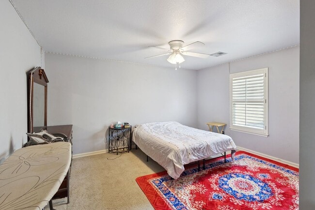 Building Photo - Resort-Style Living in Bixby!