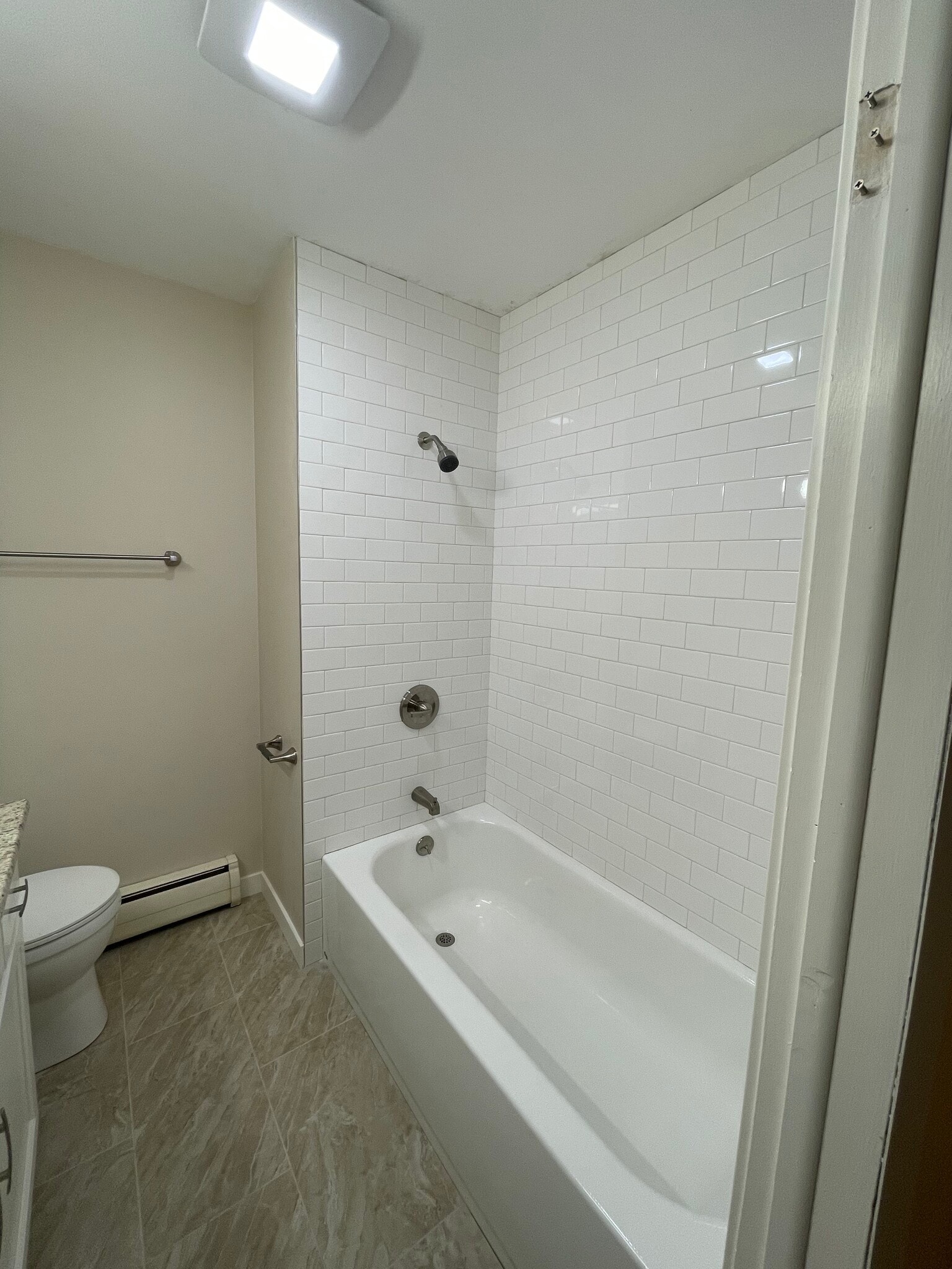 Hall bath - 33 Minden Cir