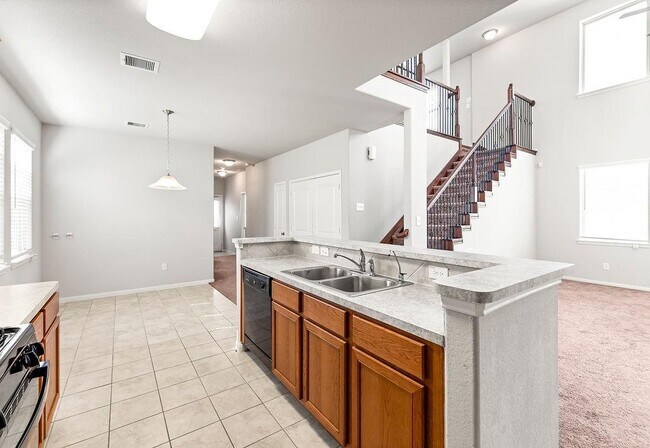 Building Photo - 2923 Palm Oaks Trail
