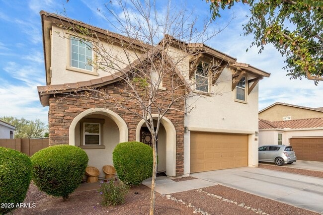 Building Photo - 836 E Constance Wy