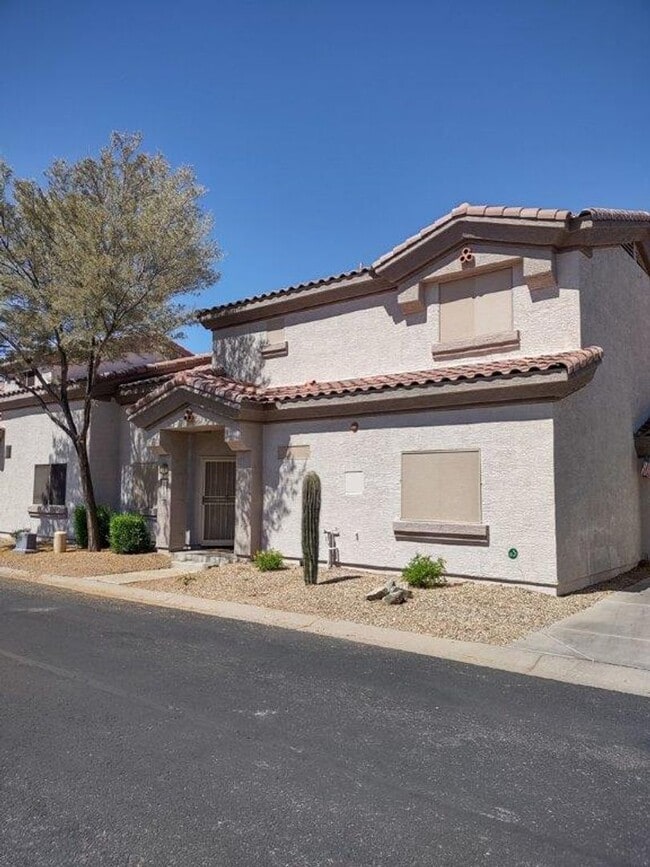 Building Photo - PEORIA ESTATES