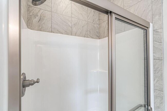 Building Photo - 151 Titleist Ct