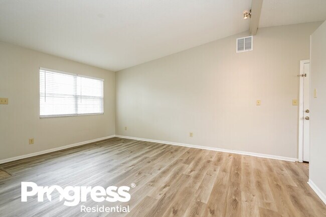 Building Photo - 3628 Valley Lake Dr