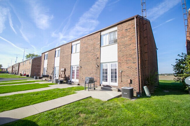 Building Photo - 7271 Ayers Rd