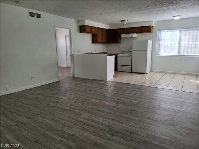 Building Photo - 2908 Marlin Ave