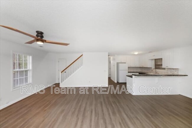 Building Photo - 2515 Lakeview Trail