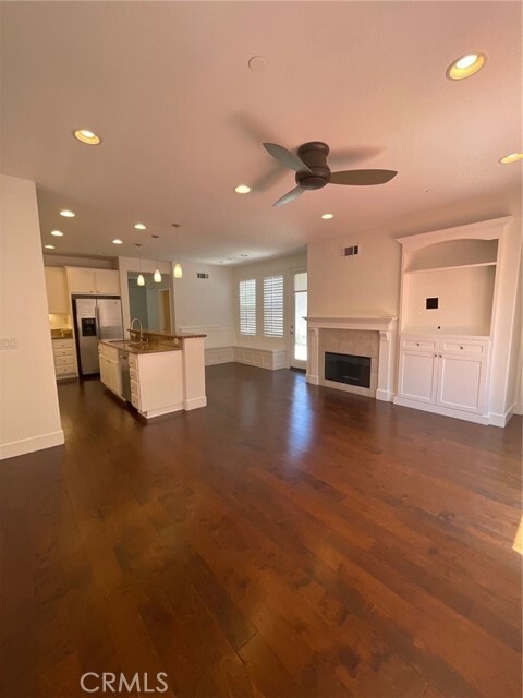 Building Photo - 5176 Acorn Dr