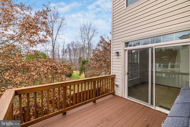 Building Photo - 42639 Chisholm Dr