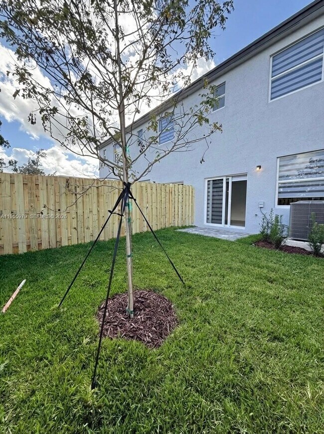 Building Photo - 26865 SW 121st Ave