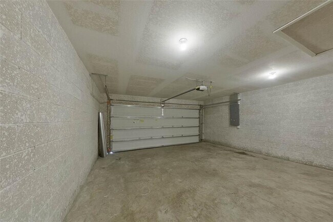 Building Photo - 9135 Aegean Cir