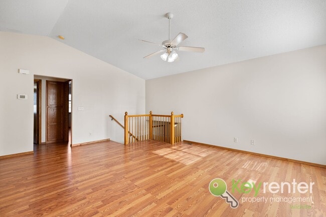 Building Photo - Beautifully Updated 3-Bedroom Bi-Level Home Near Wichita – Cul-de-Sac Location