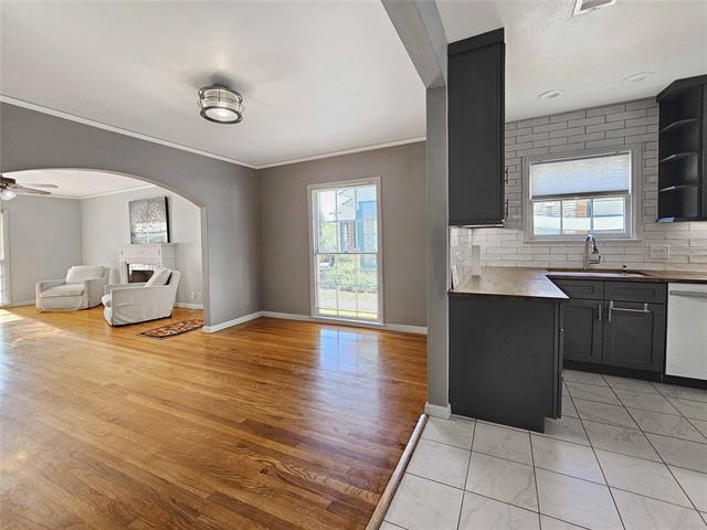 Building Photo - 2715 Burlington Blvd