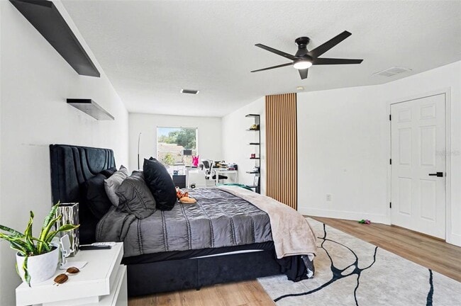 Building Photo - 8105 River Mont Way