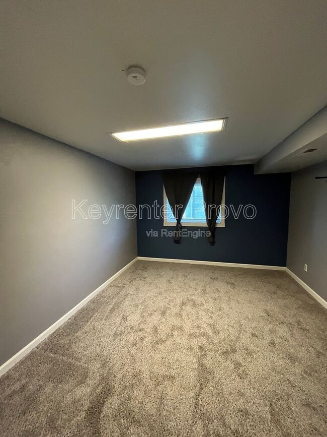 Building Photo - 296 S 1065 W St