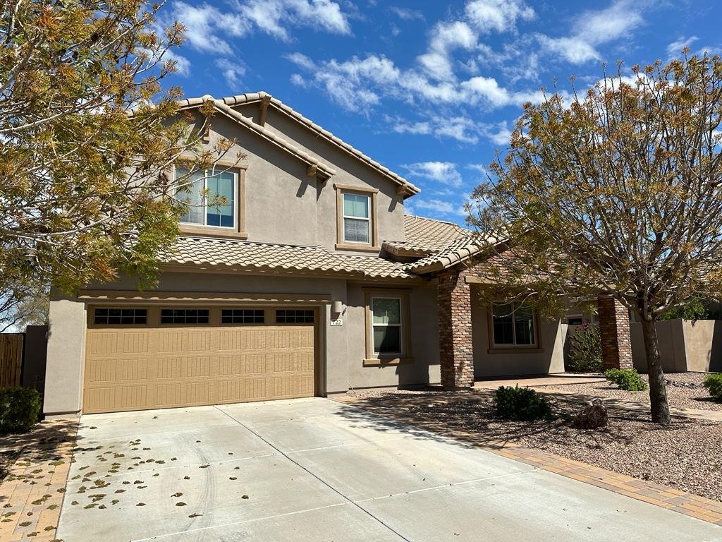 Building Photo - 722 E Sipapu Dr