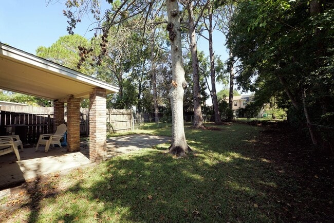 Building Photo - Great Location in Fort Walton Beach