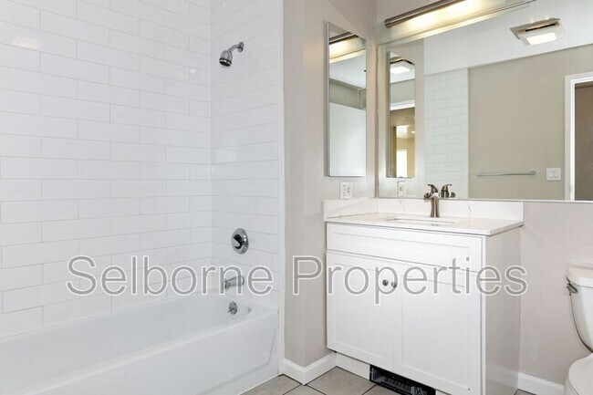 Building Photo - 1401 Jackson St