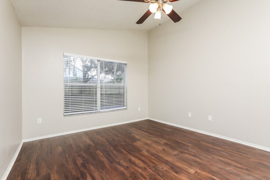 Building Photo - 1025 Henson Ct