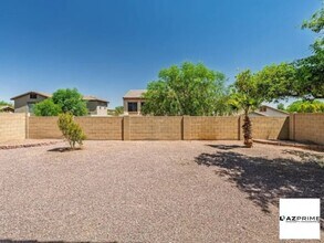 Building Photo - Nice Homes