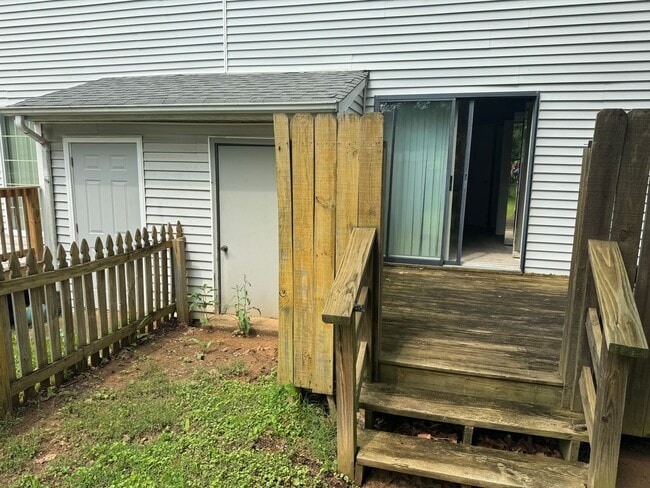 Building Photo - Condo near Nashville Airport & Percy Pries...