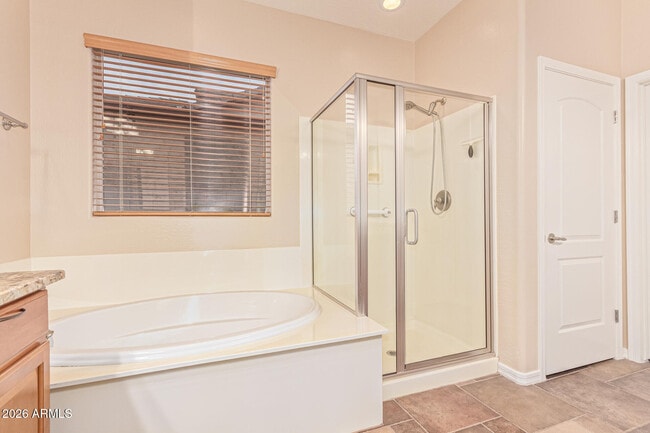 Building Photo - 9058 W Redbird Rd