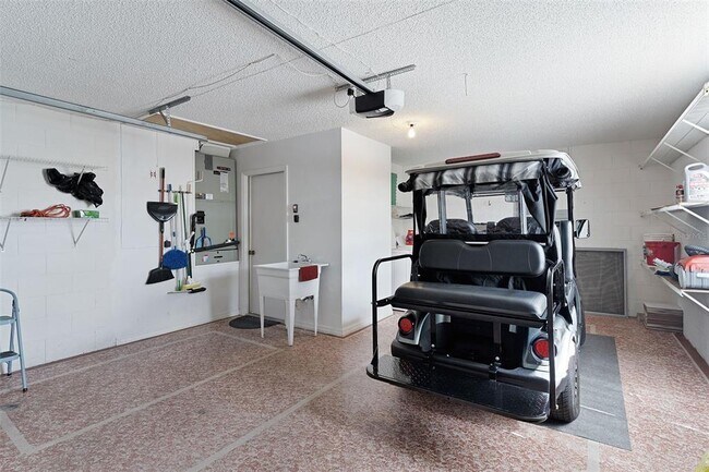 Building Photo - 1330 La Jolla Cir