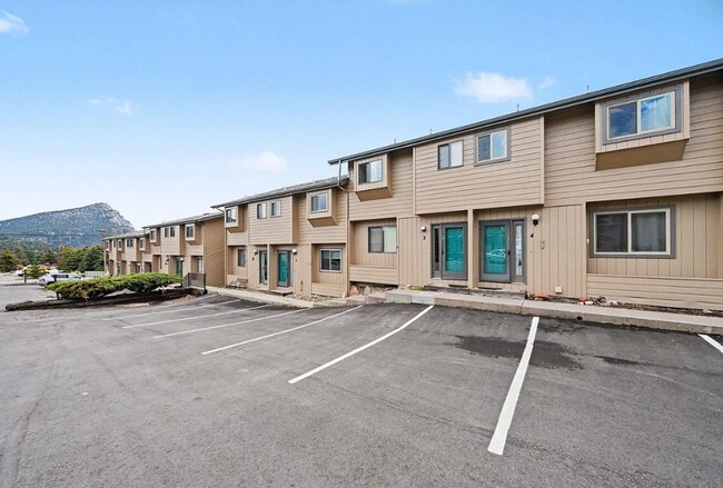 Building Photo - 514 Grand Estates Dr